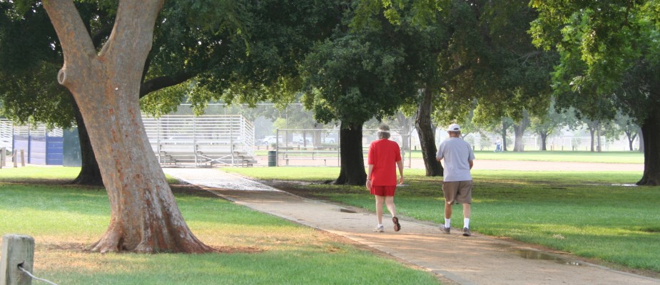 Elk Grove Multi Use Trail walkers
