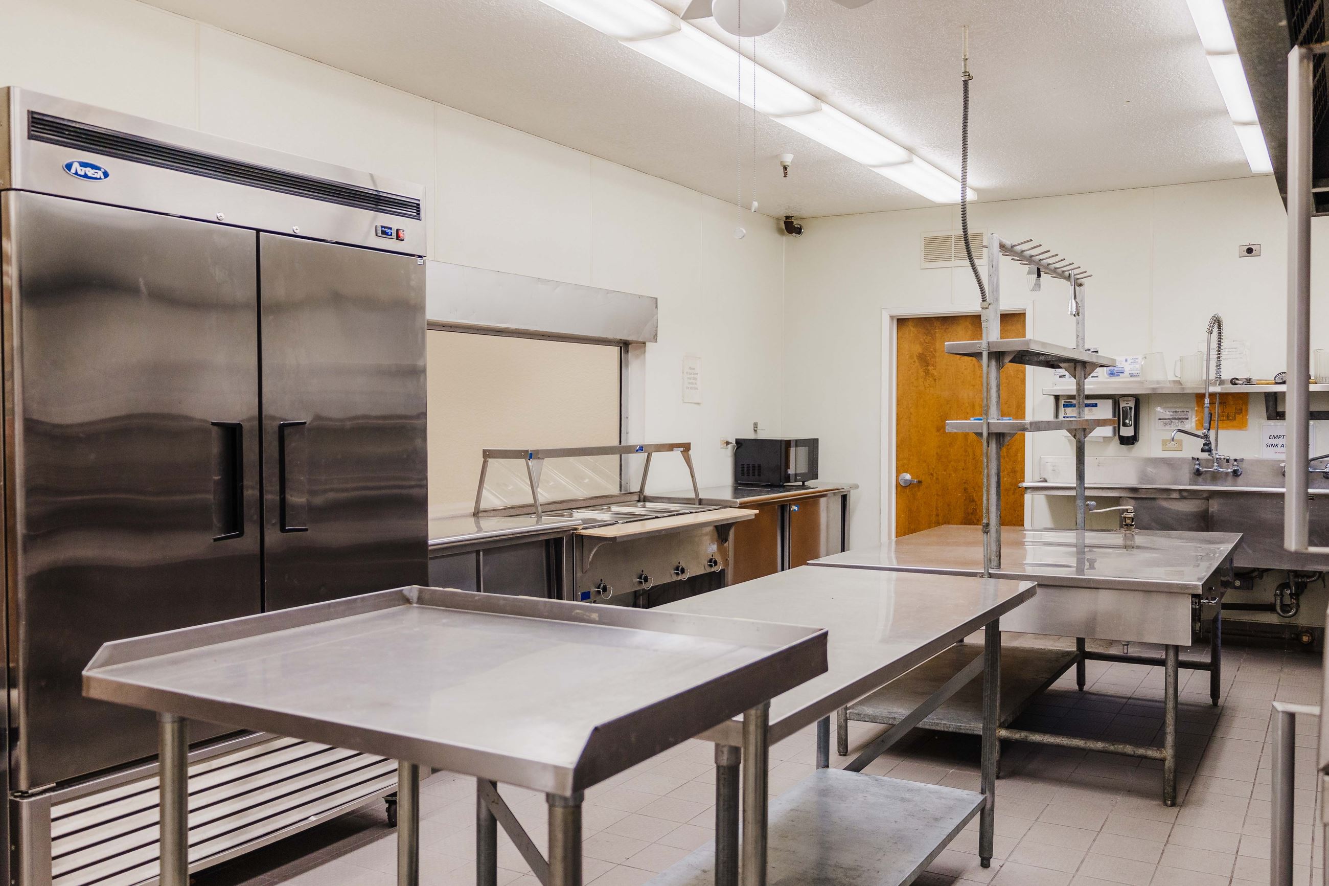 Albiani Recreation Center kitchen appliances