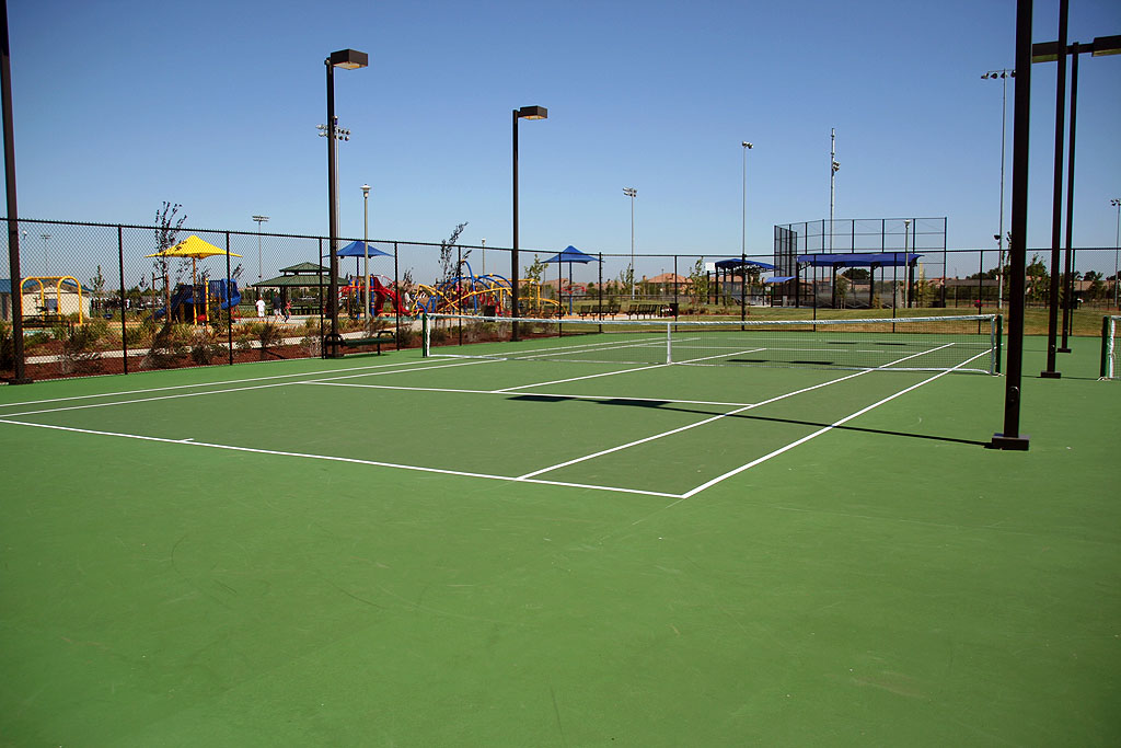 Fantastically clean tennis courts at Bartholomew Sports Park